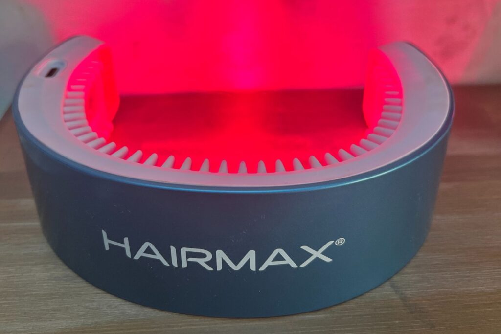 Hairmax LaserBand Review : an anti-aging arsenal for your 40s?