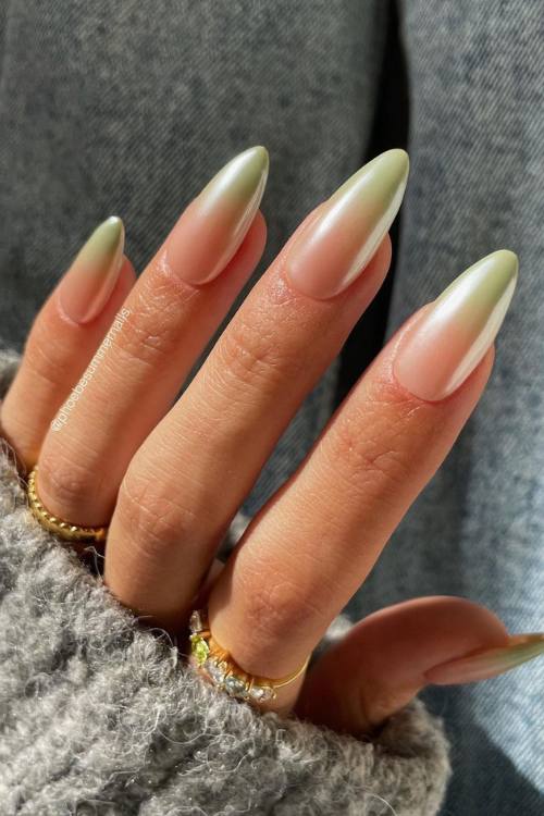 Classy spring nail