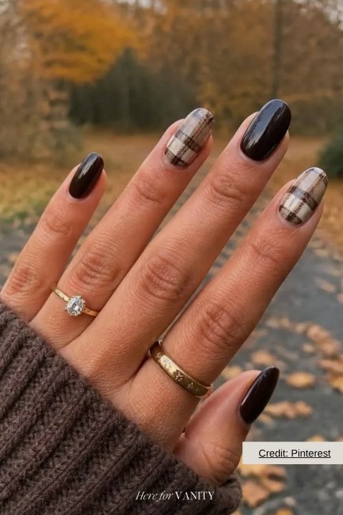 minimal nails for fall